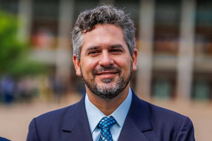 Após decisão judicial contra influenciadora, prefeito de Picos promete doar possível indenização de R$ 10 mil à causa animal