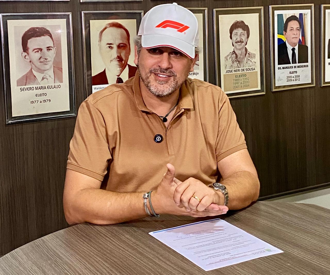 Prefeito Dr. Pablo Santos empossa novos secretários municipais em Picos