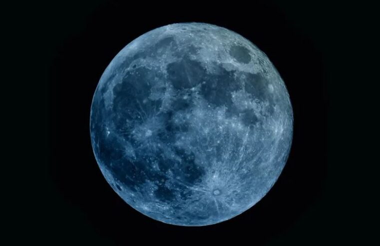 Esta noite não se esqueça de olhar para cima: a primeira superlua azul do ano vai iluminar os céus