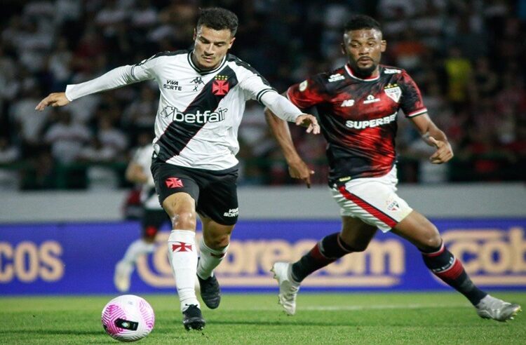 São Paulo faz 3 gols sem esforço, bate o Vasco e se reanima na briga por vaga na Libertadores