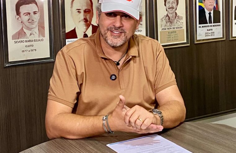 Prefeito Dr. Pablo Santos empossa novos secretários municipais em Picos