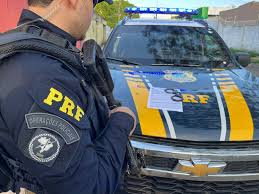 PRF prende foragido por estupro de vulnerável em ônibus no Piauí