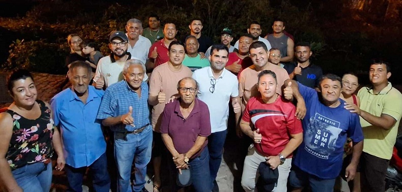 Lideranças do bairro São Vicente oficializam apoio ao vereador João Rufino em Picos